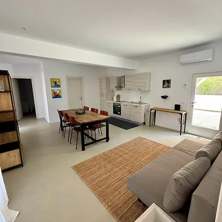 Casa Baros Leipsoí